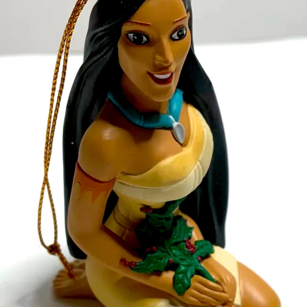 Pocahontas and Meeko Disney Christmas Magic Collectables